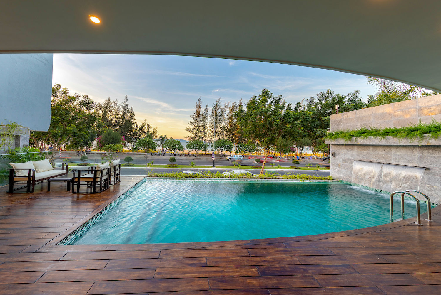 Biệt thự có 'tấm bình phong' hình rạn san hô