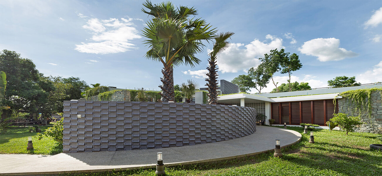 Biệt thự vườn mang theo hơi thở của gió, được bao phủ bởi miền nhiệt đới xanh mướt mắt