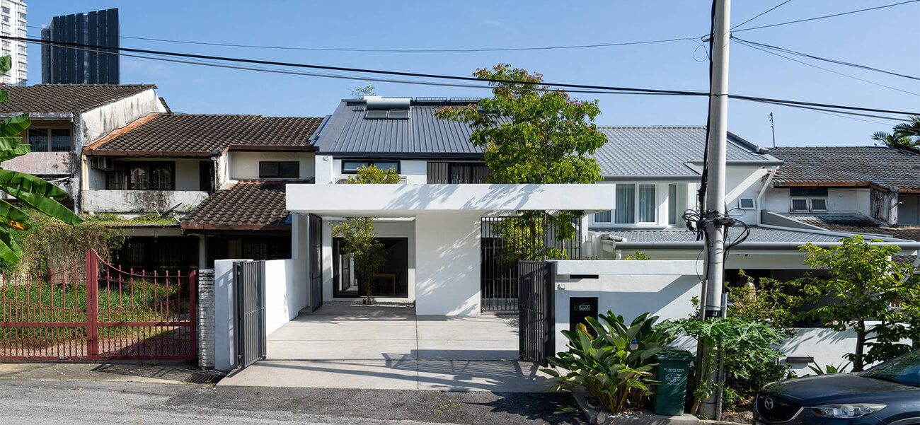 Mặt tiền nhà phố đẹp tưởng 1 tầng nhưng bên trong 3 tầng của cặp vợ chồng sắp cưới