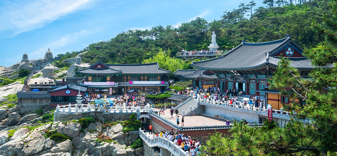 Mẫu thiết kế chùa đẹp và cổ nhất bên bờ biển ở Busan, Hàn Quốc