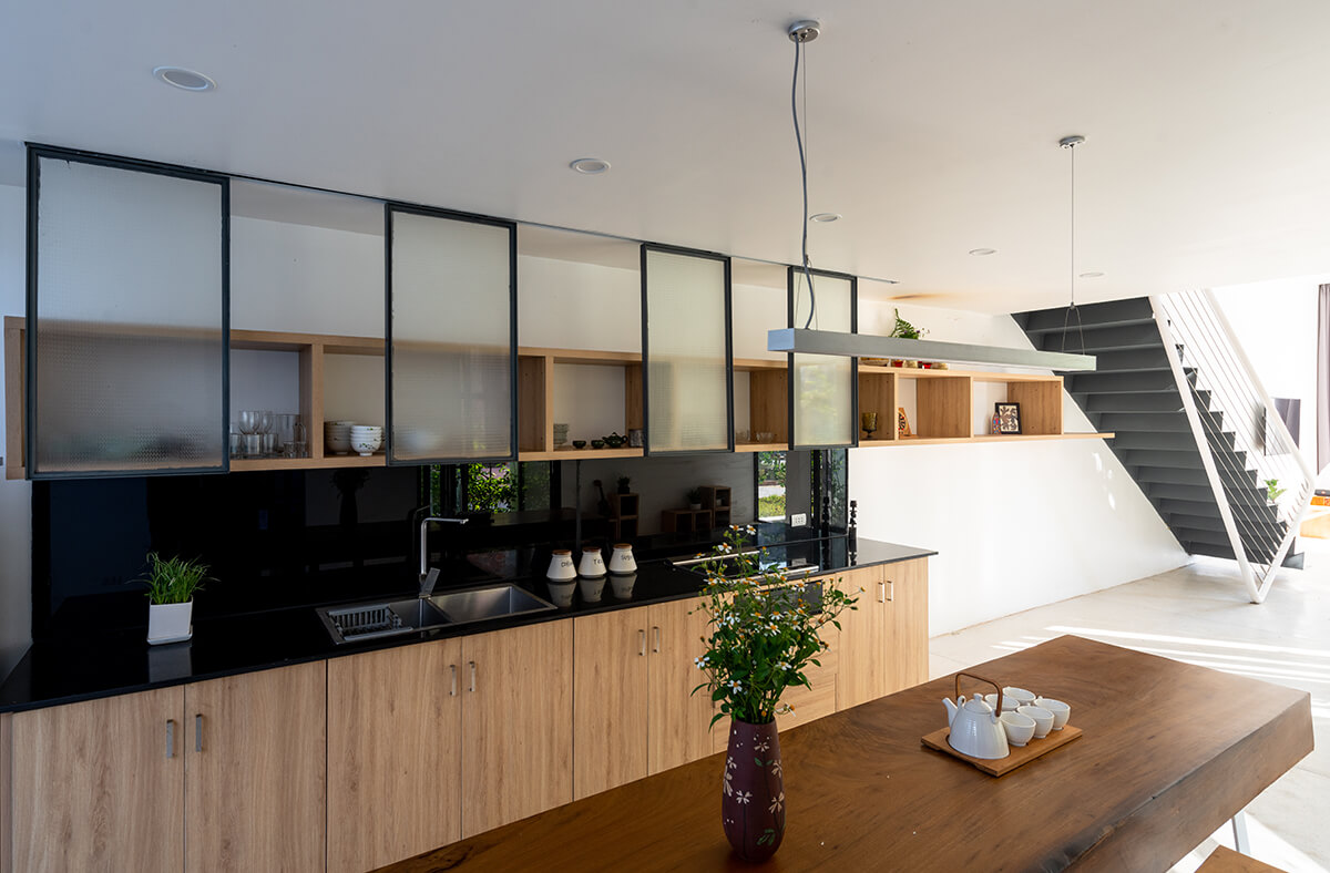 Ngắm nhìn thiết kế nhà đẹp có nhiều cửa sổ, ngập tràn ánh nắng ở xứ Huế mộng mơ