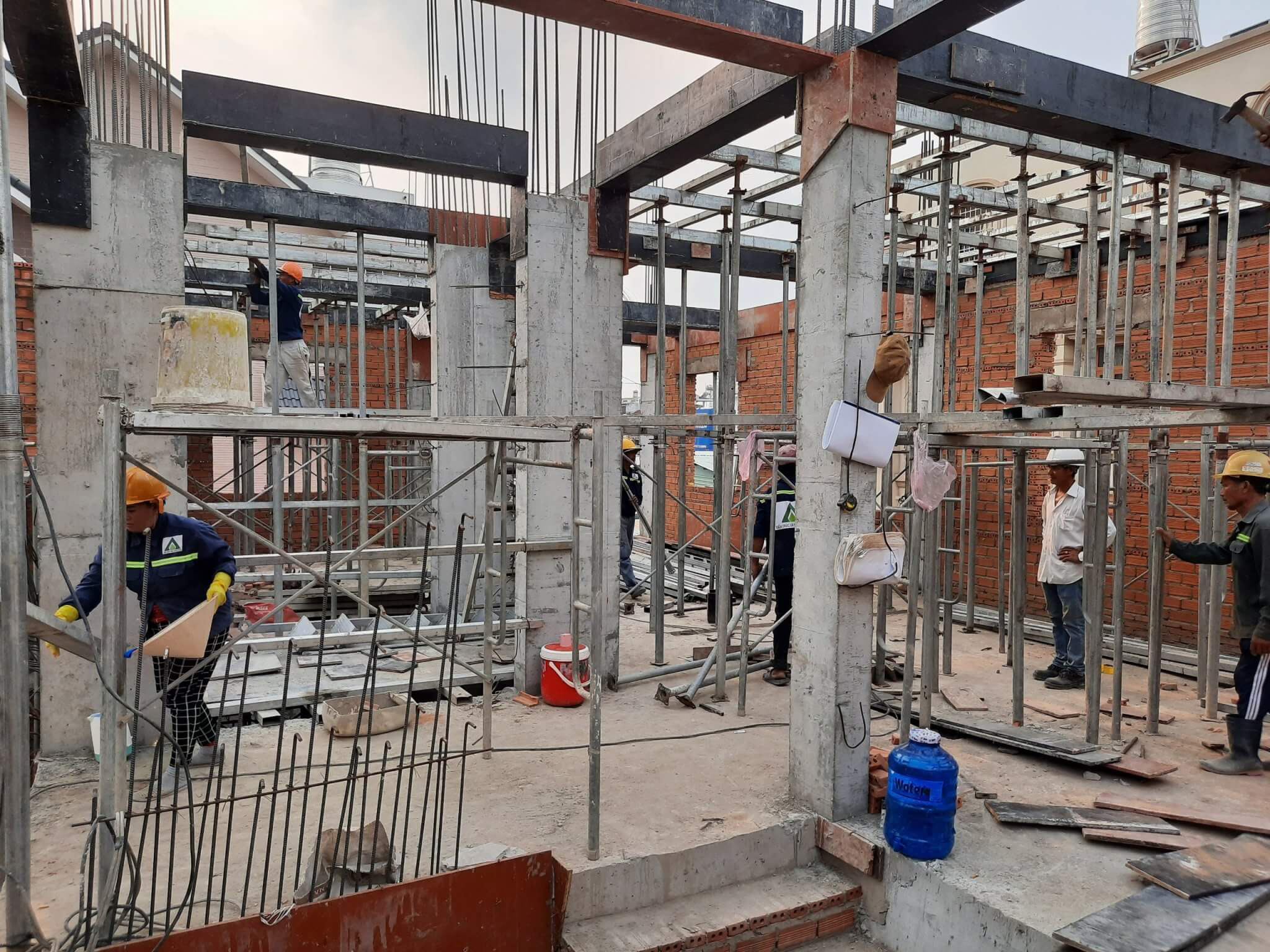 Xây nhà phần thô và xây nhà trọn gói là gì ? Bảng giá phần thô