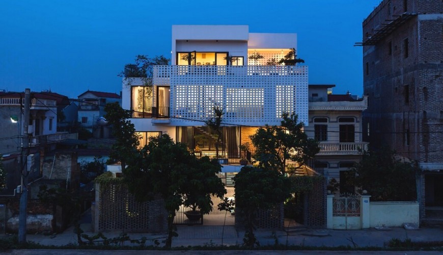 Ngôi biệt thự hiện đại 469m2 với thiết kế vay mượn không gian