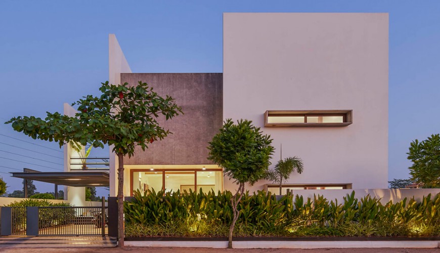 Thiết kế biệt thự đẹp hiện đại với diện mạo lạ, giúp thực hiện ý đồ tránh nắng gắt của KTS