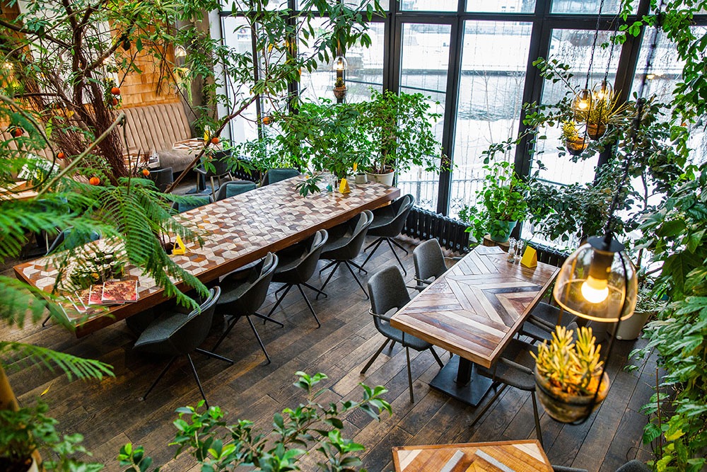 phong-thiet-ke-nha-hang-Biophilic
