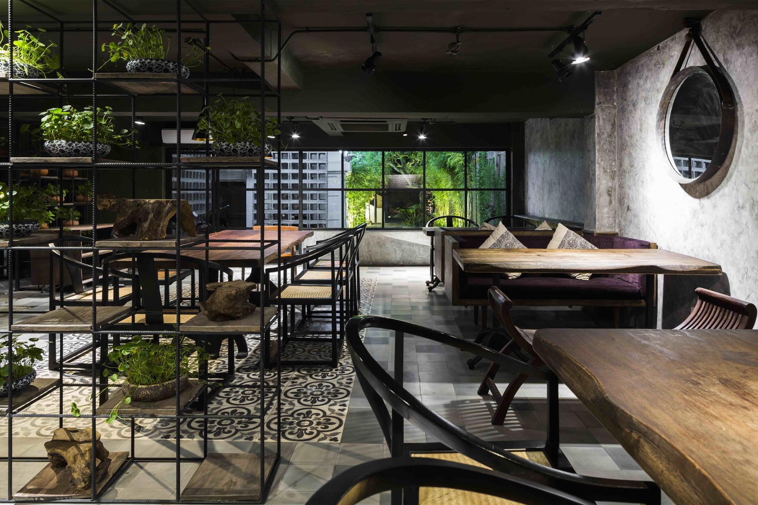 thiet-ke-thi-cong-noi-that-nha-hang-tron-goi-bao-gia-chi-tiet-2026